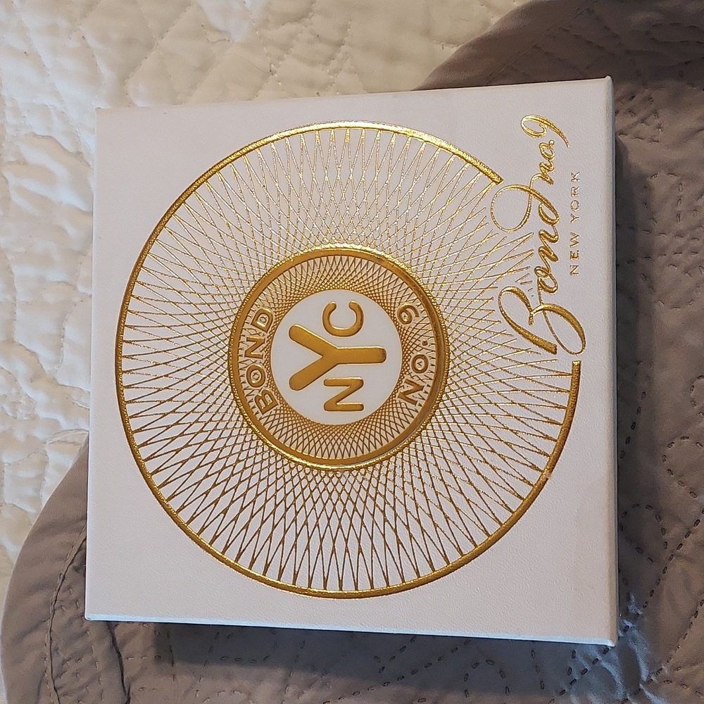 Bond NYC No°9 BonBon Box